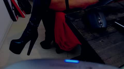 Snapshot of belatrixdomme chatting on 02/14/25, 07:07 BelatrixDomme online show from 02/14/25, 07:07