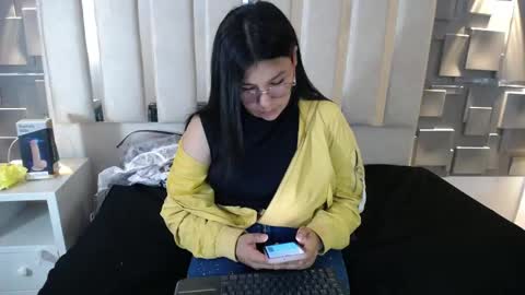 Snapshot of belen_green chatting on 04/27/26, 03:54 Belen online show from 04/27/26, 03:54