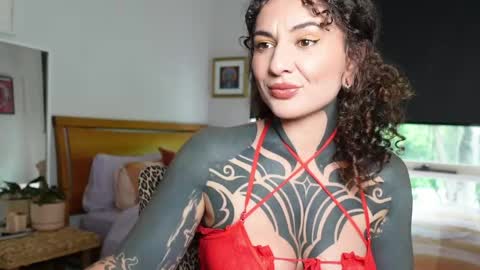 Snapshot of belen_osqura chatting on 04/16/26, 03:07 Alt Aussie online show from 04/16/26, 03:07