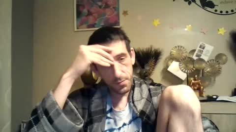 Snapshot of belgianboy33 chatting on 01/02/25, 05:57 Dreamcock online show from 01/02/25, 05:57