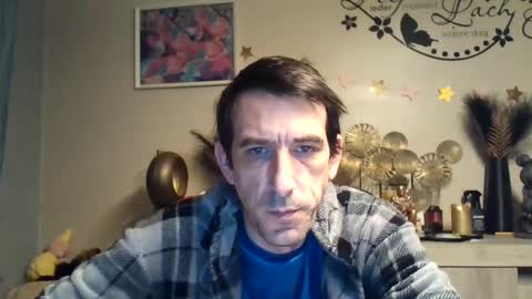 Snapshot of belgianboy33 chatting on 03/10/25, 05:33 Dreamcock online show from 03/10/25, 05:33