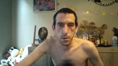 Snapshot of belgianboy33 chatting on 09/26/25, 07:56 Dreamcock online show from 09/26/25, 07:56