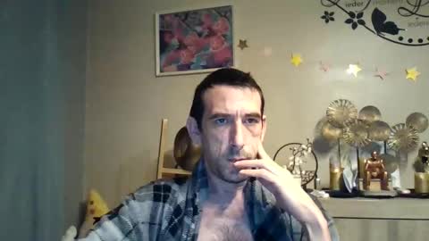 Snapshot of belgianboy33 chatting on 10/06/25, 03:15 Dreamcock online show from 10/06/25, 03:15