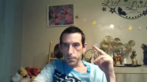 Snapshot of belgianboy33 chatting on 10/16/25, 01:50 Dreamcock online show from 10/16/25, 01:50