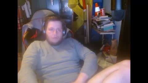 Snapshot of belgiandudeantwerp chatting on 01/13/25, 11:17 Belgian Dude online show from 01/13/25, 11:17