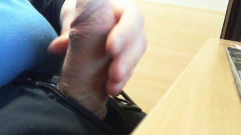 Snapshot of belgianfatcock chatting on 01/28/25, 04:52 belgianfatcock online show from 01/28/25, 04:52
