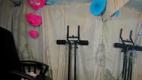 modelo independiente online show from 03/09/25, 12:00