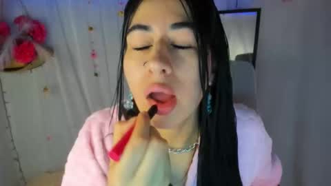 modelo independiente online show from 02/26/26, 11:04