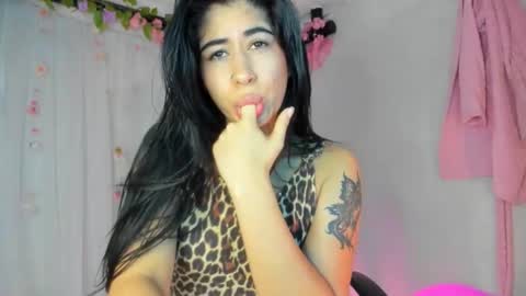 modelo independiente online show from 03/04/26, 11:00