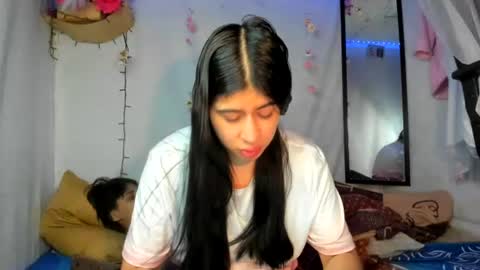 modelo independiente online show from 06/14/26, 03:52