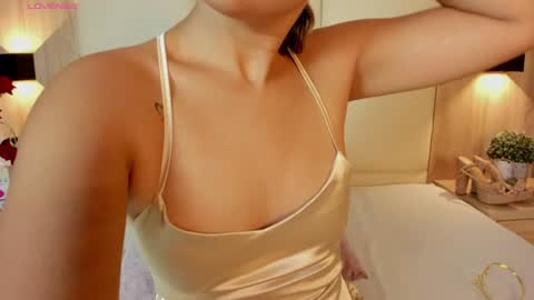 Bella cam online show from 07/13/26, 07:16