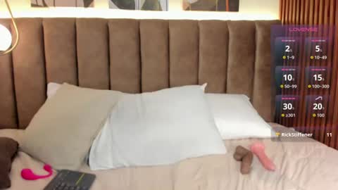 bella13_ online show from 07/11/26, 10:22