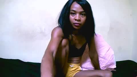 Snapshot of bella193999 chatting on 12/13/24, 01:33 bella193999 online show from 12/13/24, 01:33