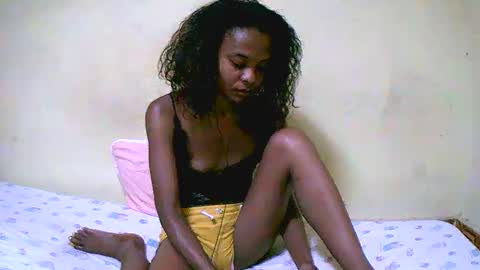 Snapshot of bella193999 chatting on 12/21/24, 11:11 bella193999 online show from 12/21/24, 11:11