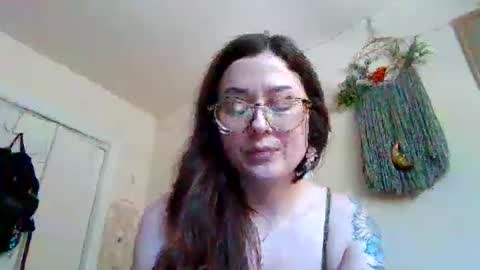 Snapshot of bella9519 chatting on 04/08/26, 05:46 bella9519 online show from 04/08/26, 05:46