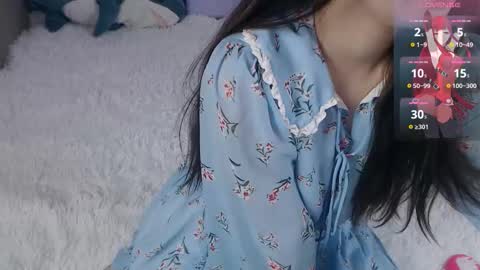 Snapshot of bella___bunny chatting on 02/25/25, 07:47 - online show from 02/25/25, 07:47