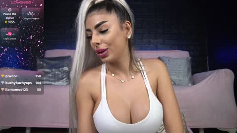 Emma  Bella online show from 02/06/25, 10:21