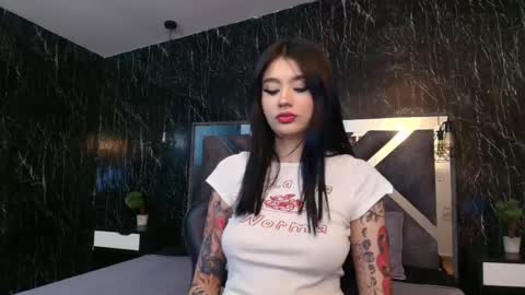 Snapshot of bella_clarck chatting on 09/27/25, 03:11 BELLA CLARCK online show from 09/27/25, 03:11