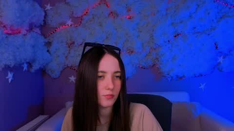 Snapshot of bella_dorn chatting on 04/01/26, 01:41 Bella online show from 04/01/26, 01:41