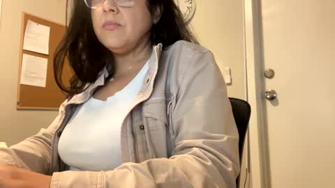 bella_dulce online show from 02/18/25, 08:03