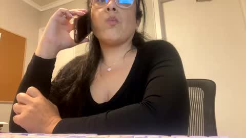 bella_dulce online show from 02/24/25, 10:25