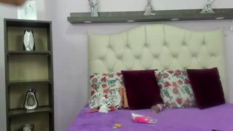 bella_ebony19 online show from 06/23/26, 11:19