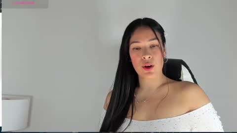 Laura online show from 03/02/25, 09:01