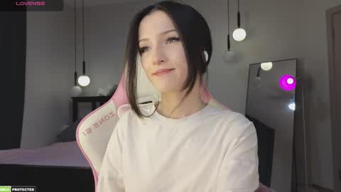 Bella next stream December 2 at 9pm gmt online show from 09/20/25, 03:29