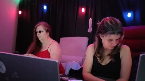 Snapshot of bella_james_1988 chatting on 09/24/25, 04:54 Bella James online show from 09/24/25, 04:54