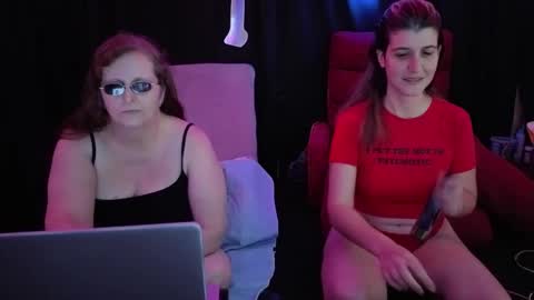 Snapshot of bella_james_1988 chatting on 10/03/25, 11:24 Bella James online show from 10/03/25, 11:24