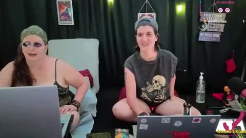 Snapshot of bella_james_1988 chatting on 11/27/25, 05:15 Bella James online show from 11/27/25, 05:15