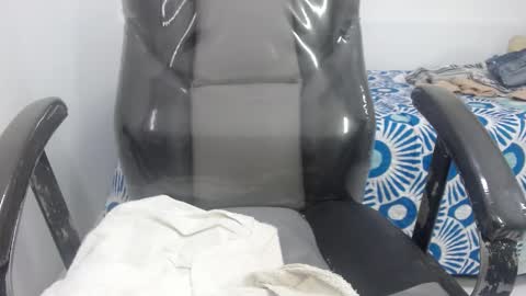 lady online show from 03/04/25, 08:49