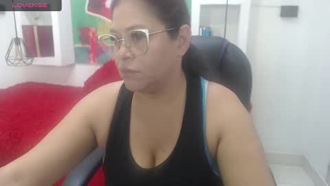 lady online show from 10/02/25, 11:39