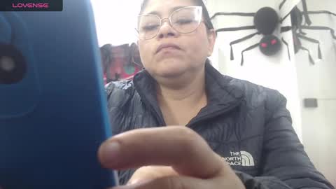 lady online show from 10/21/25, 11:44