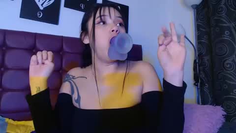 Valentina online show from 03/04/25, 10:13