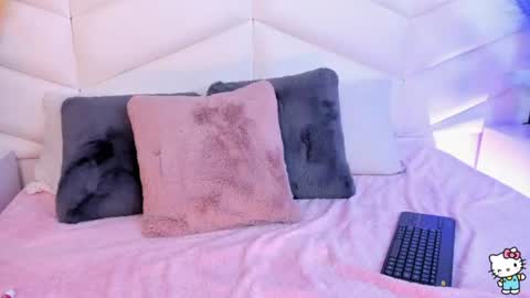 bella_peach_ online show from 06/13/26, 04:32