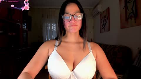 bella_pocahontas3 online show from 02/02/25, 05:26