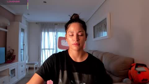 bella_pocahontas3 online show from 10/12/25, 05:01