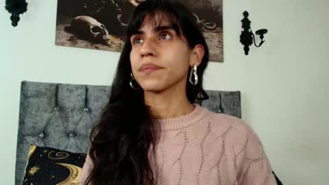 Snapshot of bella_poisonous chatting on 11/09/25, 11:03 Bella online show from 11/09/25, 11:03