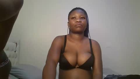 Snapshot of bella_rose3 chatting on 09/10/25, 10:04 bella online show from 09/10/25, 10:04