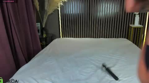 Bella online show from 07/26/26, 10:16