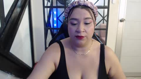 BELLA  online show from 10/11/25, 12:15