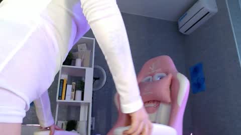 Bella Torress online show from 10/28/25, 04:49