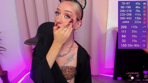 Bella White online show from 09/27/25, 02:00