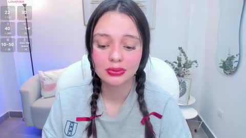  Bella Hadid  online show from 02/28/25, 02:20