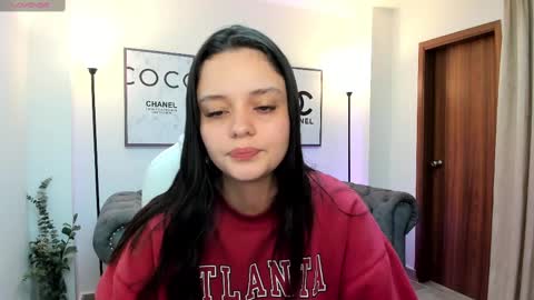  Bella Hadid  online show from 03/05/25, 11:06