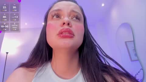  Bella Hadid  online show from 03/07/25, 02:45