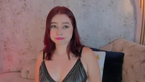 Snapshot of bellaa_swant chatting on 10/01/25, 08:04 Cris online show from 10/01/25, 08:04