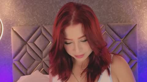 Snapshot of bellaa_swant chatting on 11/14/25, 07:45 Cris online show from 11/14/25, 07:45