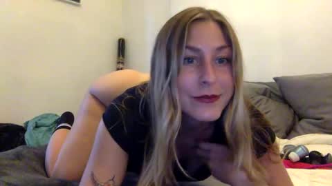 Snapshot of bellababy888 chatting on 01/02/25, 09:39 Bella online show from 01/02/25, 09:39